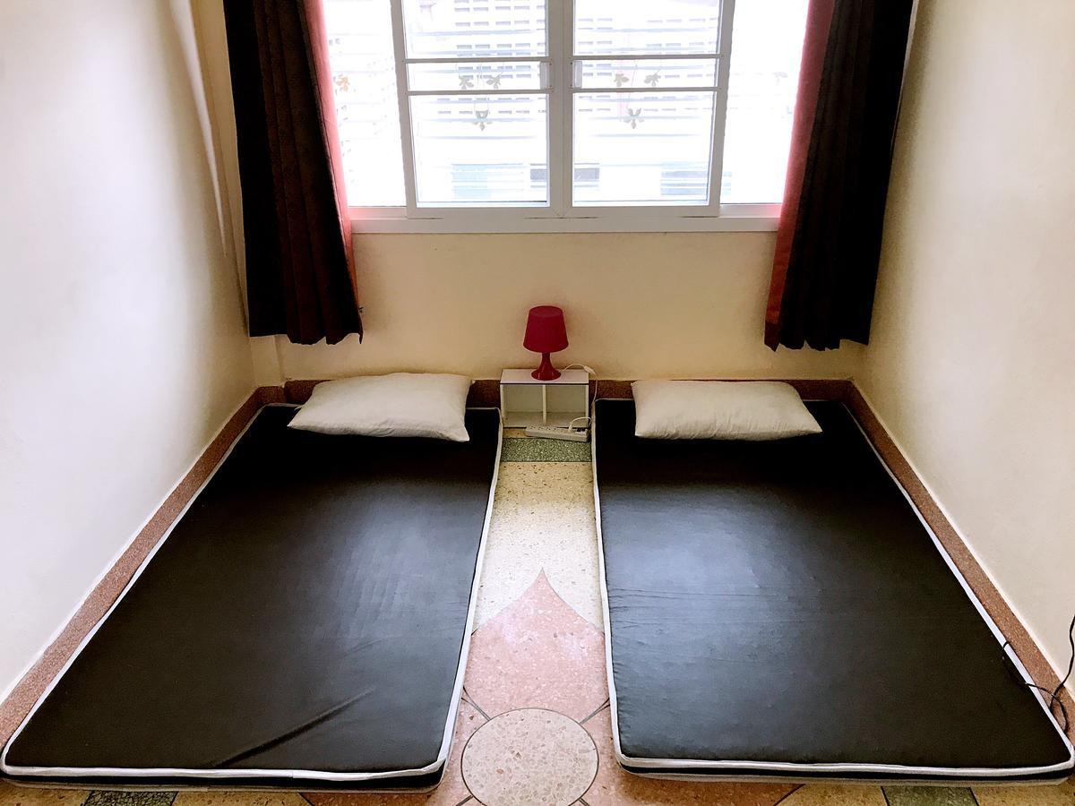 Small Elephant Hostel Bangkok Eksteriør billede